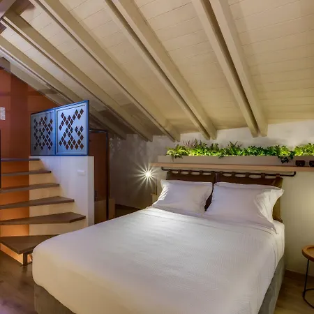 Διαμέρισμα 1924 *